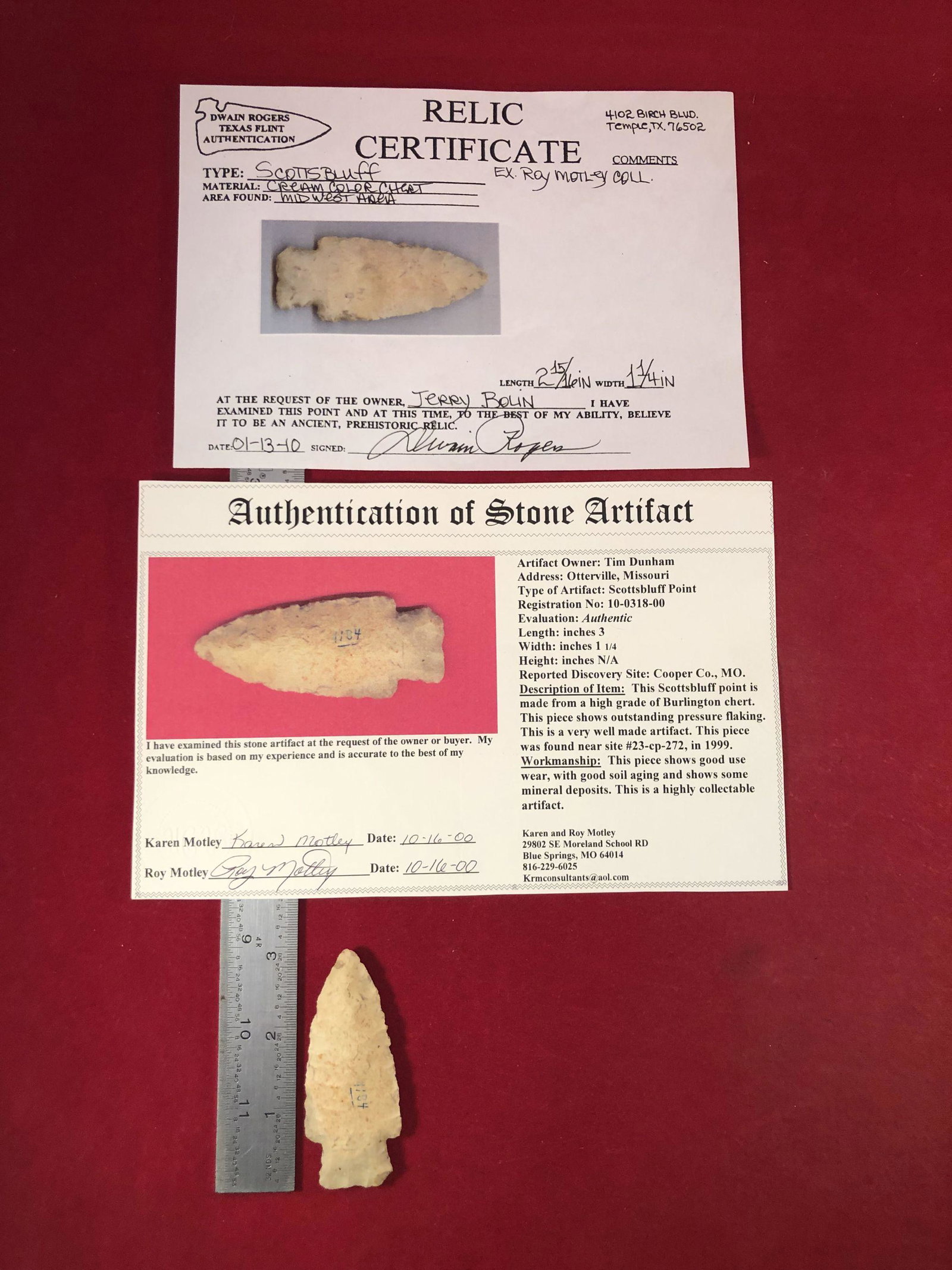 SCOTTSBLUFF INDIAN ARTIFACT ARROWHEAD WITH 2 COAs: THIS BEAUTIFUL NATIVE AMERICAN INDIAN ARTIFACT IS 2&15/16 INCHES LONG. IT IS FROM COOPER COUNTY MISSOURI. THIS IMPRESSIVE ARROWHEAD IS OUT OF THE EX- CHRIS PERRY & TIM DUNHAM & ROY MOTLEY COLLECTION. 
