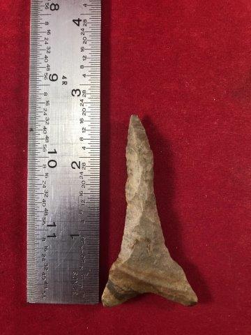 DALTON INDIAN ARTIFACT ARROWHEAD: THIS BEAUTIFUL NATIVE AMERICAN INDIAN ARTIFACT IS 2&5/8 INCHES LONG. IT IS FROM MISSOURI. THIS WONDERFUL COLLECTION BELONGED TO CHRIS PERRY. IT WILL MAKE A GREAT ADDITION TO YOUR COLLECTION! KEY WORDS