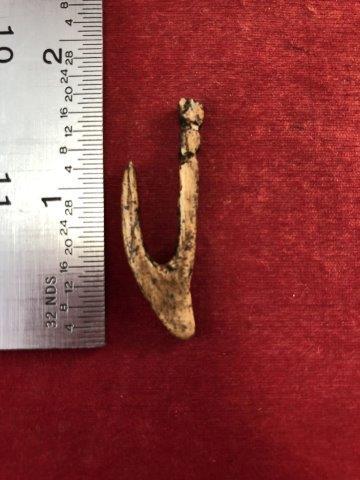 FISH HOOK     INDIAN ARTIFACT POTTERY ARROWHEAD (1 of 3)
