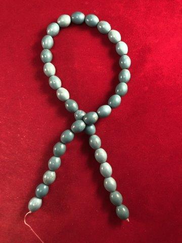 TRADE BEADS     INDIAN ARTIFACT POTTERY ARROWHEAD (1 of 2)