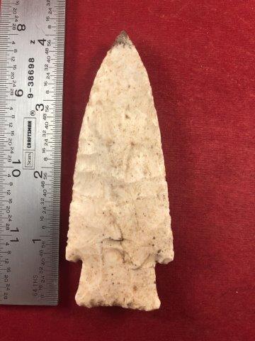 HARDIN INDIAN ARTIFACT POTTERY ARROWHEAD: THIS BEAUTIFUL NATIVE AMERICAN INDIAN ARTIFACT IS 4 INCHES LONG. IT IS FROM MASON COUNTY ILLINOIS. IT WILL MAKE A GREAT ADDITION TO YOUR COLLECTION! KEY WORDS: NATIVE AMERICAN INDIAN ARTIFACT ARTIFACT
