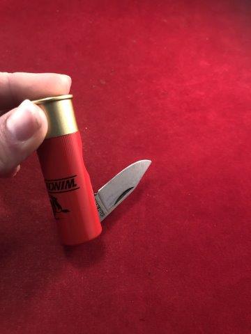 WINCHESTER SHOTGUN SHELL KNIFE (1 of 3)