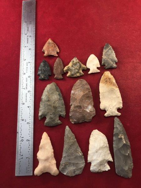 13 ARROWHEADS     INDIAN ARTIFACT POTTERY ARROWHEAD (1 of 2)
