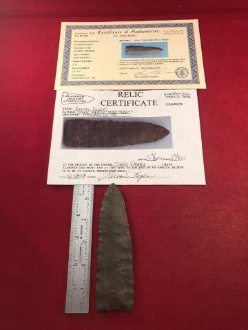 BENTON BLADE INDIAN ARTIFACT ARROWHEAD WITH 2 COAs: THIS BEAUTIFUL NATIVE AMERICAN INDIAN ARTIFACT IS 5&9/16 INCHES LONG. IT IS FROM STEWART COUNTY TENNESSEE. VERY THIN & WELL MADE. THIS IMPRESSIVE ARROWHEAD IS OUT OF THE EX- CHRIS PERRY COLLECTION. IT