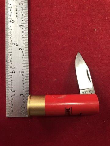 WINCHESTER KNIFE (1 of 2)