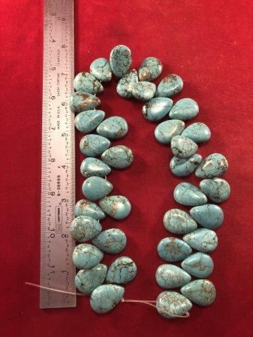 TRADE BEADS     INDIAN ARTIFACT ARROWHEAD (1 of 1)