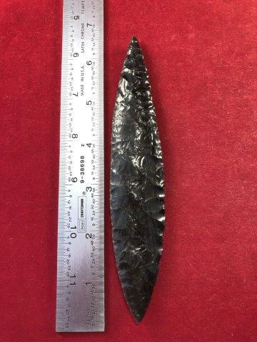 HARAHAY     INDIAN ARTIFACT ARROWHEAD (1 of 3)