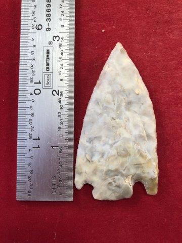 SMITH INDIAN ARTIFACT ARROWHEAD: THIS BEAUTIFUL NATIVE AMERICAN INDIAN ARTIFACT IS 2&3/4 INCHES LONG. IT IS FROM ILLINOIS. IT WILL MAKE A GREAT ADDITION TO YOUR COLLECTION! KEY WORDS: NATIVE AMERICAN INDIAN ARTIFACT ARTIFACTS ARROWHE