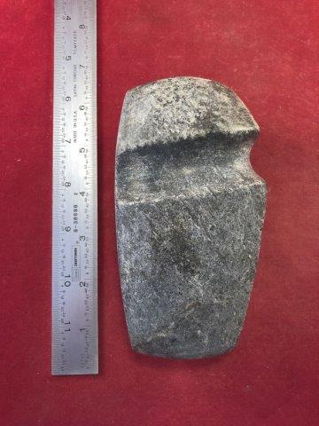 GROOVED AXE INDIAN ARTIFACT ARROWHEAD: THIS BEAUTIFUL NATIVE AMERICAN INDIAN ARTIFACT IS 5&1/4 INCHES LONG. IT IS FROM OHIO. IT WILL MAKE A GREAT ADDITION TO YOUR COLLECTION! KEY WORDS: NATIVE AMERICAN INDIAN ARTIFACT ARTIFACTS ARROWHEAD A
