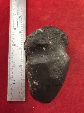 GROOVED AXE INDIAN ARTIFACT ARROWHEAD: THIS BEAUTIFUL NATIVE AMERICAN INDIAN ARTIFACT IS 4 INCHES LONG. IT IS FROM PIKE COUNTY ILLINOIS. IT WILL MAKE A GREAT ADDITION TO YOUR COLLECTION! KEY WORDS: NATIVE AMERICAN INDIAN ARTIFACT ARTIFACTS