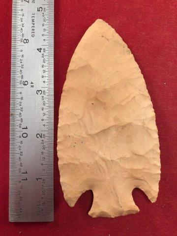 SMITH INDIAN ARTIFACT ARROWHEAD: THIS BEAUTIFUL NATIVE AMERICAN INDIAN ARTIFACT IS 4&1/2 INCHES LONG. IT IS FROM MISSOURI. IT WILL MAKE A GREAT ADDITION TO YOUR COLLECTION! KEY WORDS: NATIVE AMERICAN INDIAN ARTIFACT ARTIFACTS ARROWHE