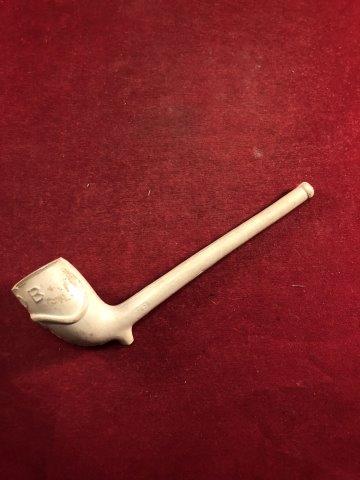 1800's TRADE PIPE     INDIAN ARTIFACT ARROWHEAD (1 of 2)