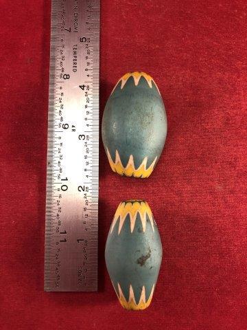 TRADE BEADS     INDIAN ARTIFACT ARROWHEAD (1 of 2)