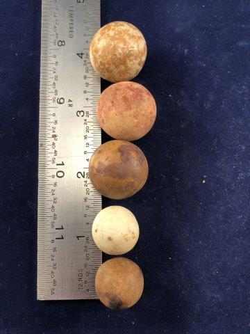 5 INDIAN GAME BALLS     INDIAN ARTIFACT ARROWHEAD (1 of 2)