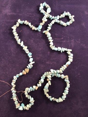 TRADE BEADS INDIAN ARTIFACT ARROWHEAD: IT WILL MAKE A GREAT ADDITION TO YOUR COLLECTION!