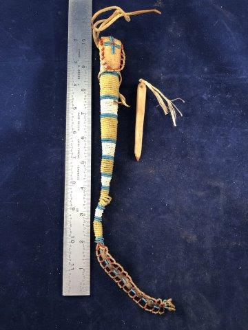 SIOUX BEADED AWL CASE     INDIAN ARTIFACT ARROWHEAD (1 of 3)