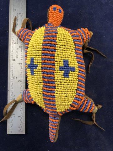SOUIX BEADED TURTLE FETISH     INDIAN ARTIFACT (1 of 2)