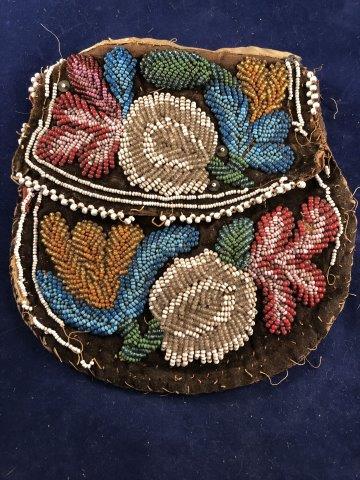 BEADED BAG     INDIAN ARTIFACT ARROWHEAD (1 of 3)