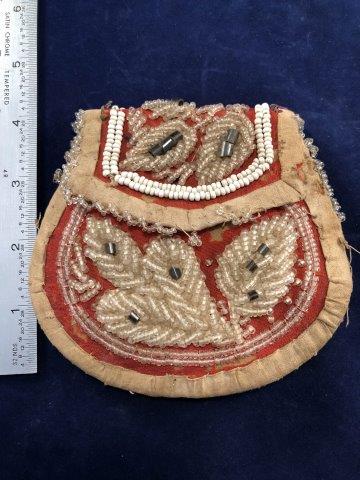 BEADED IROQUOIS BAG     INDIAN ARTIFACT ARROWHEAD (1 of 3)