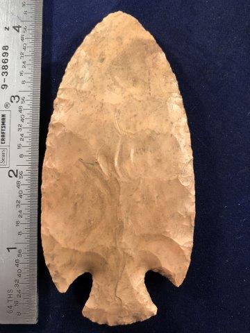SMITH INDIAN ARTIFACT ARROWHEAD: THIS BEAUTIFUL NATIVE AMERICAN INDIAN ARTIFACT IS 4&1/8 INCHES LONG. IT IS FROM MISSOURI. IT WILL MAKE A GREAT ADDITION TO YOUR COLLECTION! KEY WORDS: NATIVE AMERICAN INDIAN ARTIFACT ARTIFACTS ARROWHE