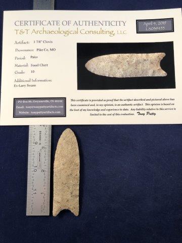 CLOVIS WITH COA: THIS BEAUTIFUL NATIVE AMERICAN INDIAN ARTIFACT IS 3&7/8 INCHES LONG. IT IS FROM PIKE COUNTY, MISSOURI. IT COMES WITH A TONY PUTTY CERTIFICATE OF AUTHENTICITY. IT WILL MAKE A GREAT ADDITION TO YOUR COL