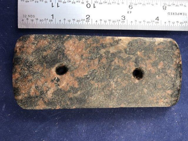 GORGET     INDIAN ARTIFACT ARROWHEAD (1 of 3)