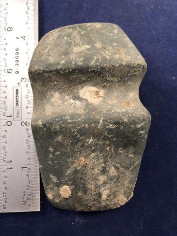 GROOVED AXE INDIAN ARTIFACT ARROWHEAD: THIS BEAUTIFUL NATIVE AMERICAN INDIAN ARTIFACT IS 3&3/4 INCHES LONG. IT IS FROM ILLINOIS . IT WILL MAKE A GREAT ADDITION TO YOUR COLLECTION! KEY WORDS: NATIVE AMERICAN INDIAN ARTIFACT ARTIFACTS ARROWH