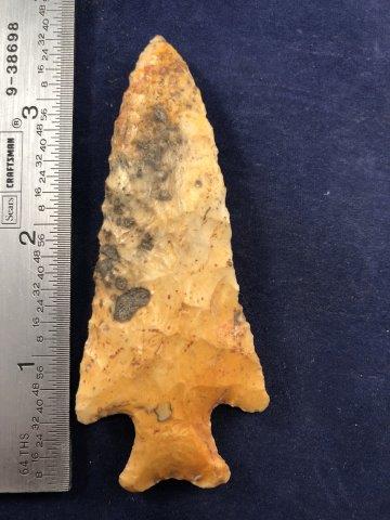 HARDIN INDIAN ARTIFACT ARROWHEAD: THIS BEAUTIFUL NATIVE AMERICAN INDIAN ARTIFACT IS 3&1/2 INCHES LONG. IT IS FROM PIKE COUNTY ILLINOIS . IT WILL MAKE A GREAT ADDITION TO YOUR COLLECTION! KEY WORDS: NATIVE AMERICAN INDIAN ARTIFACT ARTI