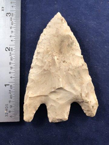 SMITH INDIAN ARTIFACT ARROWHEAD: THIS BEAUTIFUL NATIVE AMERICAN INDIAN ARTIFACT IS 3 INCHES LONG. IT IS FROM CALHOUN COUNTY MISSOURI. EX- PENEE COLLECTION. IT WILL MAKE A GREAT ADDITION TO YOUR COLLECTION! KEY WORDS: NATIVE AMERICAN 