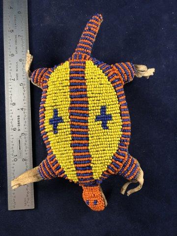 BEADED TURLE FETTISH     INDIAN ARTIFACT ARROWHEAD (1 of 2)