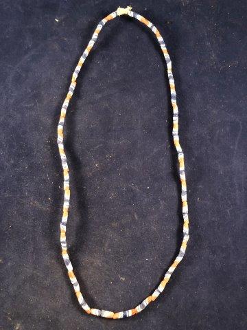 TRADE BEAD NECKLACE     INDIAN ARTIFACT ARROWHEAD (1 of 1)