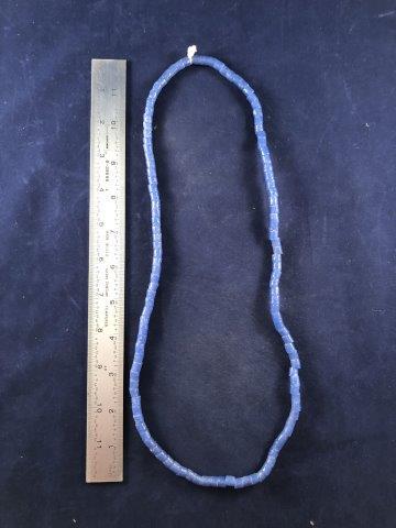 TRADE BEADS     INDIAN ARTIFACTS ARROWHEAD (1 of 1)