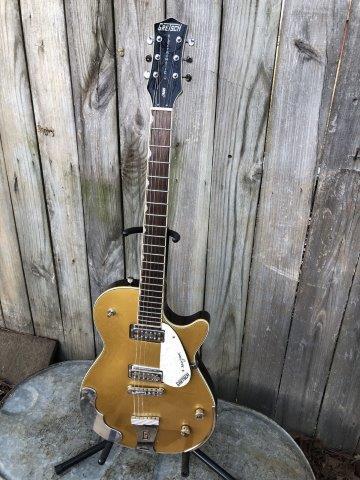 GRETSCH ELECTROMATIC SILVER HAWK WITH CASE (1 of 20)