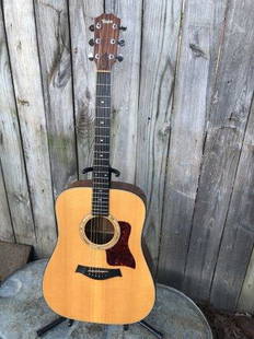 TAYLOR ACOUSTIC GUITAR MODEL 510 WITH CASE: Serial # 950515102 THIS BEAUTIFUL GUITAR IS FROM ANTHONY "TONY HUNT'S PERSONAL COLLECTION. HE WAS A WELL KNOWN MAKER OF FINE HANDMADE GUITARS & ALL AROUND GUITAR ENTHUSIAST. TONY HIMSELF WAS A LONG TI