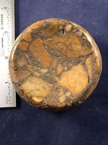 DISCOIDAL    INDIAN ARTIFACT ARROWHEAD (1 of 3)