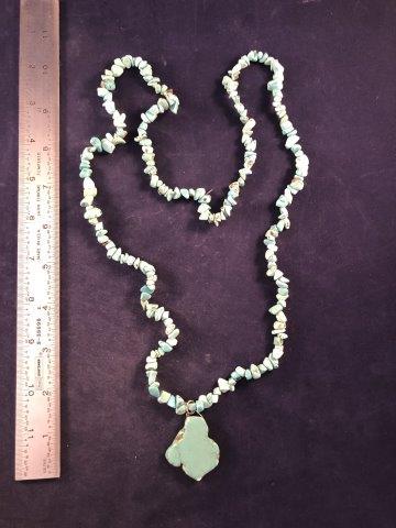 ANTIQUE NECKLACE: IT WILL MAKE A GREAT ADDITION TO YOUR COLLECTION! KEY WORDS: NATIVE AMERICAN INDIAN ARTIFACT ARTIFACTS ARROWHEAD ARROWHEADS MISSISSIPPIAN QUAPAW CADDO POTTERY