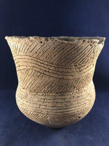 ENGRAVED CADDO MILITARY JAR    POTTERY (1 of 4)