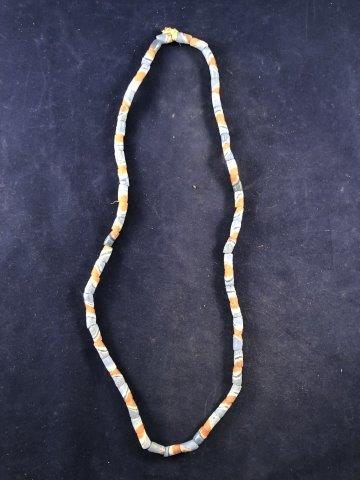 TRADE BEADS    INDIAN ARTIFACT ARROWHEAD (1 of 1)