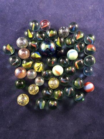 GROUP OF MARBLES: IT WILL MAKE A GREAT ADDITION TO YOUR COLLECTION! KEY WORDS: NATIVE AMERICAN INDIAN ARTIFACT ARTIFACTS ARROWHEAD ARROWHEADS MISSISSIPPIAN QUAPAW CADDO POTTERY
