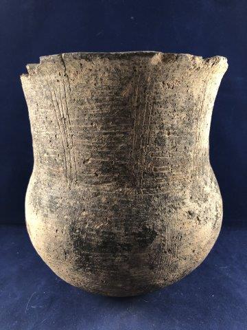 LARGE CADDO JAR    POTTERY (1 of 4)