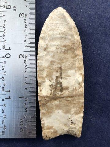CLOVIS INDIAN ARTIFACT ARROWHEAD: THIS BEAUTIFUL NATIVE AMERICAN INDIAN ARTIFACT IS 3&1/4 INCHES LONG. IT IS FROM ROSS COUNTY, OHIO. IT WILL MAKE A GREAT ADDITION TO YOUR COLLECTION! KEY WORDS: NATIVE AMERICAN INDIAN ARTIFACT ARTIFACT