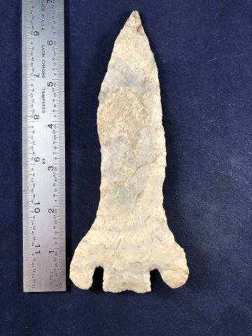 CALF CREEK INDIAN ARTIFACT ARROWHEAD: THIS BEAUTIFUL NATIVE AMERICAN INDIAN ARTIFACT IS 6&3/4 INCHES LONG. IT IS FROM MILLER COUNTY, MISSOURI. CC SMITH COLLECTION. IT WILL MAKE A GREAT ADDITION TO YOUR COLLECTION! KEY WORDS: NATIVE AMERIC