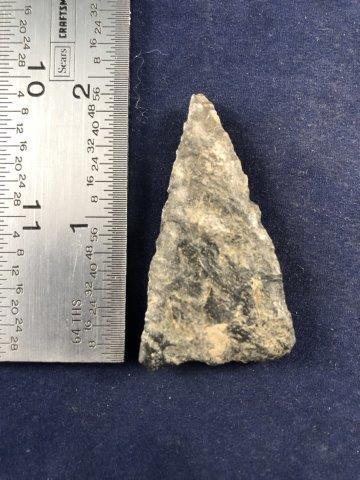 TRIANGLE POINT    INDIAN ARTIFACT ARROWHEAD (1 of 3)