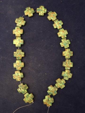 TRADE BEADS     INDIAN ARTIFACT ARROWHEAD (1 of 1)