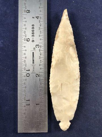 TURKEY TAIL INDIAN ARTIFACT ARROWHEAD: THIS BEAUTIFUL NATIVE AMERICAN INDIAN ARTIFACT IS 4&1/4 INCHES LONG. IT IS FROM ILLINOIS. IT WILL MAKE A GREAT ADDITION TO YOUR COLLECTION! KEY WORDS: NATIVE AMERICAN INDIAN ARTIFACT ARTIFACTS ARROWHE