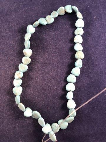 TRADE BEADS     INDIAN ARTIFACT ARROWHEAD (1 of 1)