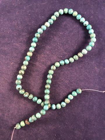 TRADE BEAD NECKLACE     INDIAN ARTIFACT ARROWHEAD (1 of 1)