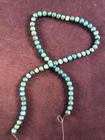 TRADE BEAD NECKLACE     INDIAN ARTIFACT ARROWHEAD (1 of 1)