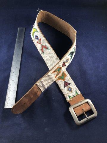 BEADED BELT    INDIAN ARTIFACT ARROWHEAD (1 of 3)