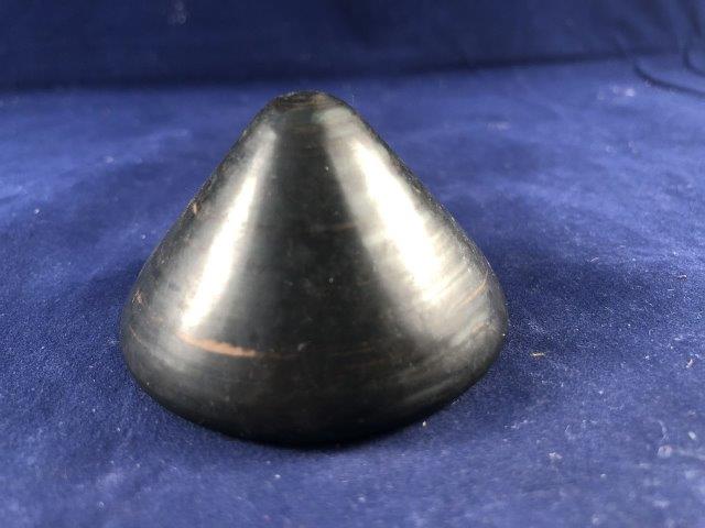 CONE     INDIAN ARTIFACT ARROWHEAD (1 of 3)